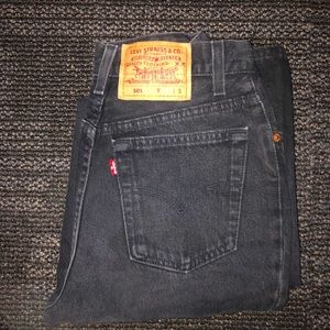 Black Vintage Levi’s🖤
